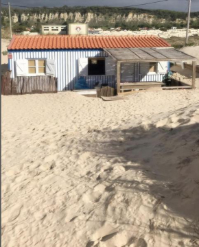 Costa da Caparica Beach Hut - Surf and Relax